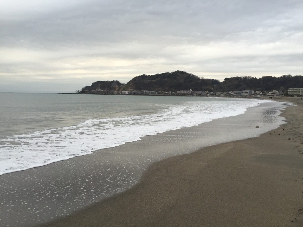 Plage au bord de l'océan Pacifique à Kamakura