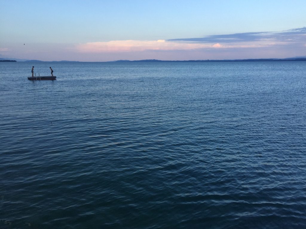 Lac Neuchâtel en Suisse