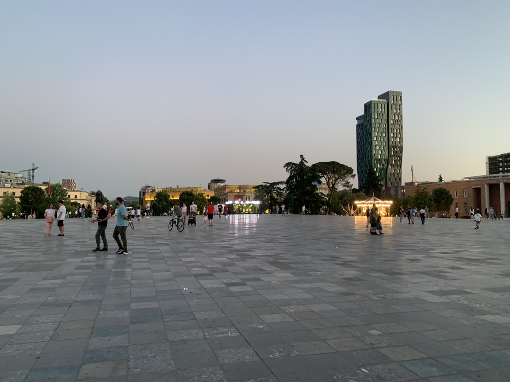 Place Skanderbeg à Tirana