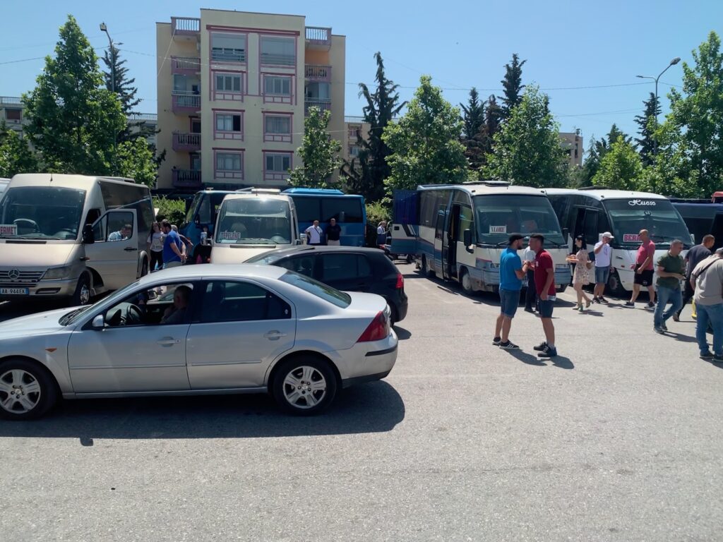 Terminal de bus à Tirana