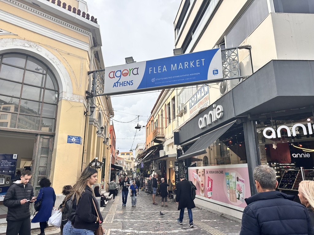 Flea market à Athènes en hiver
